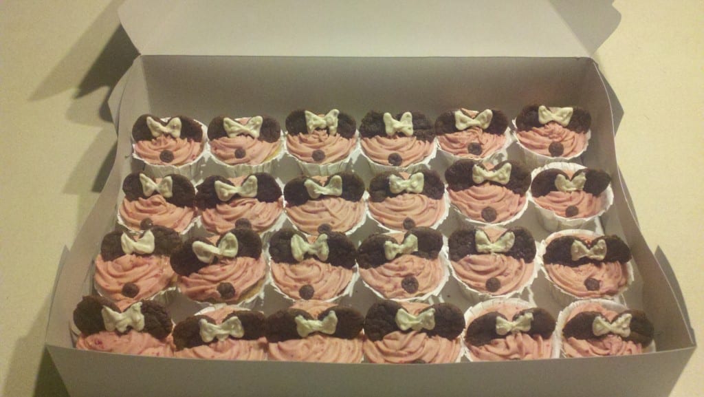 Minnie Cupcakes 1